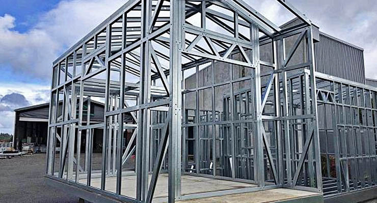 Estructura de una casa prefabricada de steel framing en una fábrica