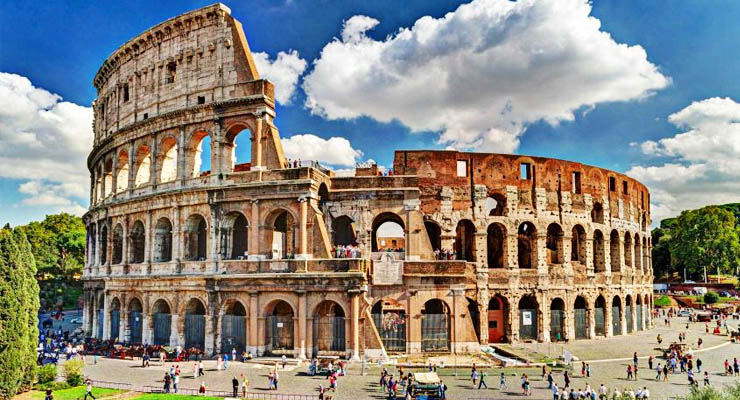 Coliseo romano visto de frente